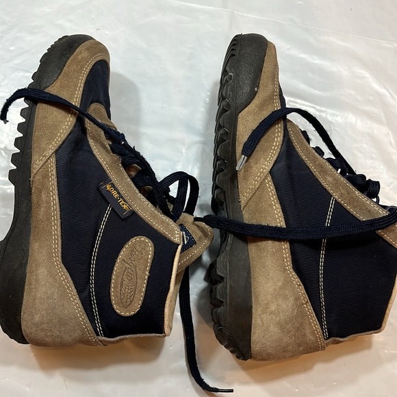 Vasque HIKING ankle Boots Gore-Tex 7534 TAN BLUE Womens 8,  Made In Italy, SUEDE - Picture 16 of 16